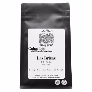 Washed Chiroso coffee beans from Las Brisas farm in Urrao, Colombia – specialty coffee with floral and tropical notes